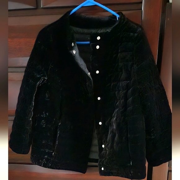 Talbots Quilted Down Filled plush Velvet Puffer Jacket Classy Holidays Black 10 - Picture 2 of 8